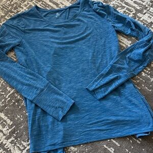 GAPFit Breathe Long Sleeve Tee - M